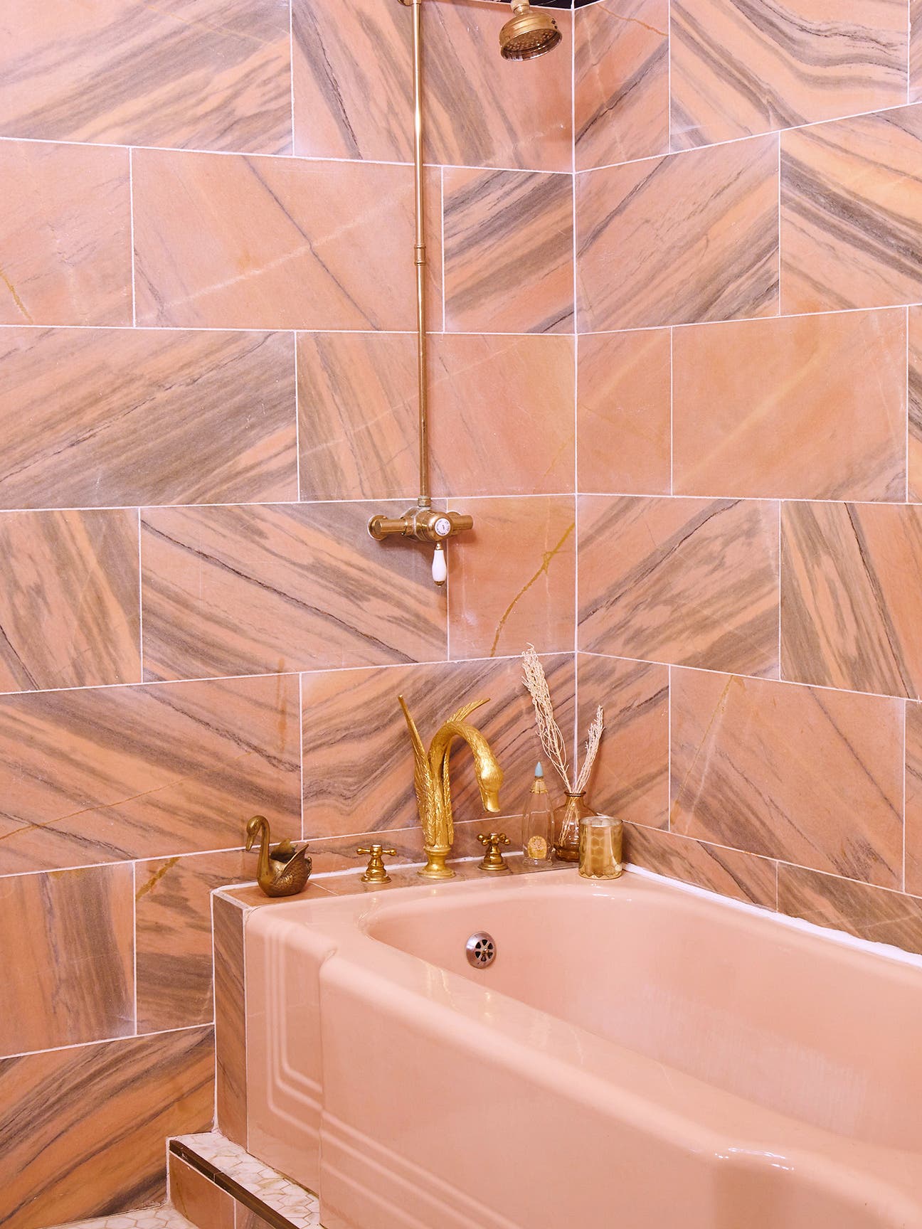 This Cheeky Pink Bathroom Used to Have Wall-to-Wall Carpeting