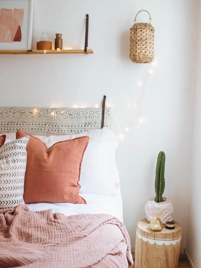 pink and red bedroom decor
