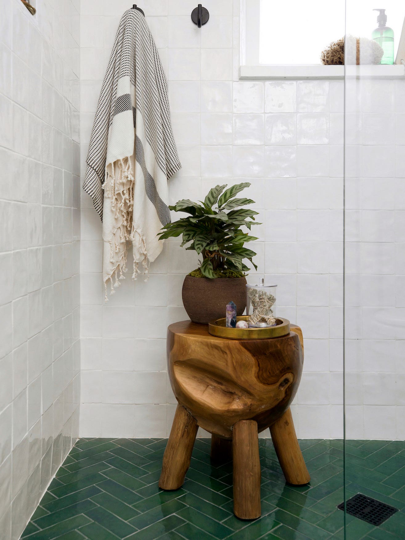 A Few Decor Swaps Turned This 5-by-7 Bathroom Into a Hammam Spa