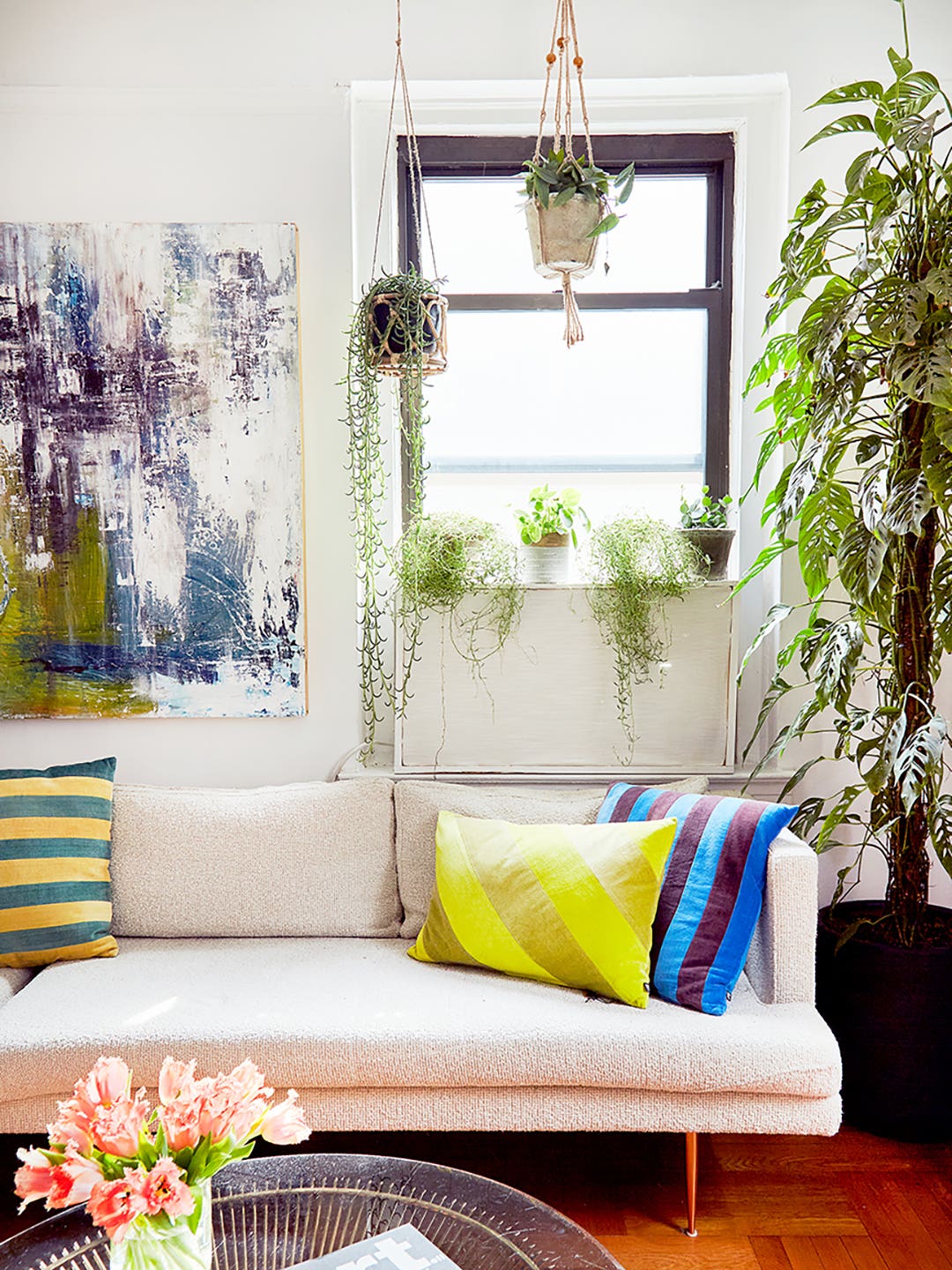 How to Hang Plants Indoors, According to Someone Who Does It for a Living
