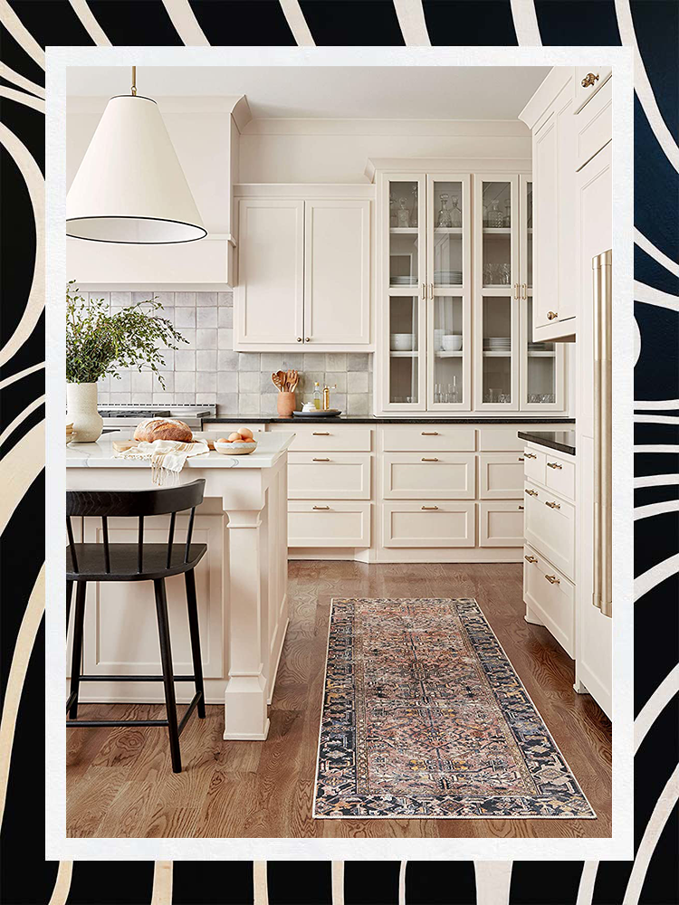 Kitchen rug in white kitcehn